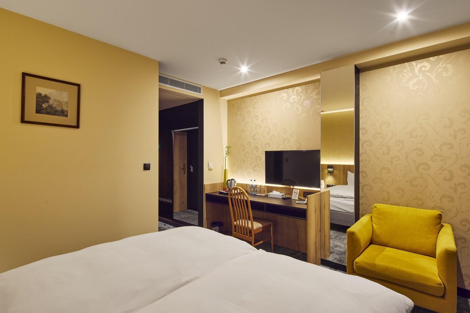 Hotel Na Półboru Sieradz Buitenkant foto